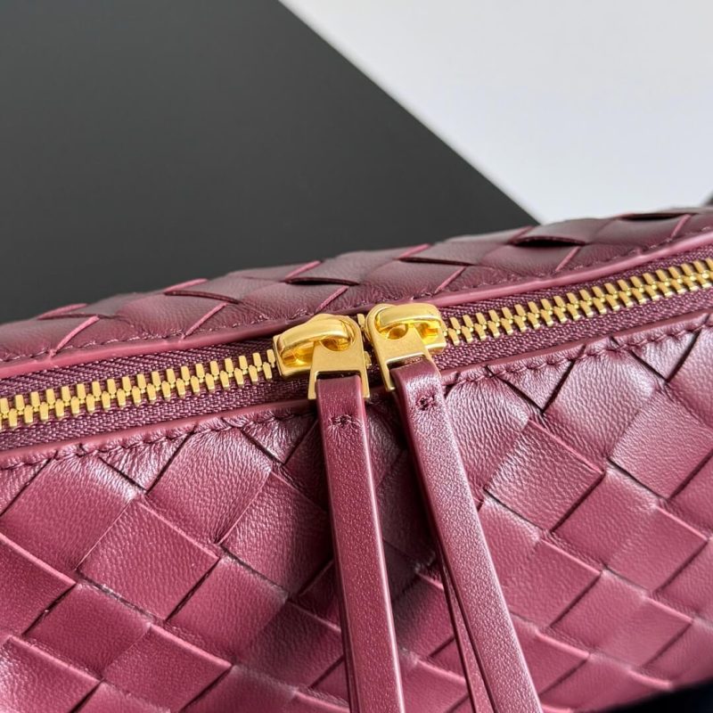 Bottega Veneta Concert Pouch(high-end grade) - Image 6