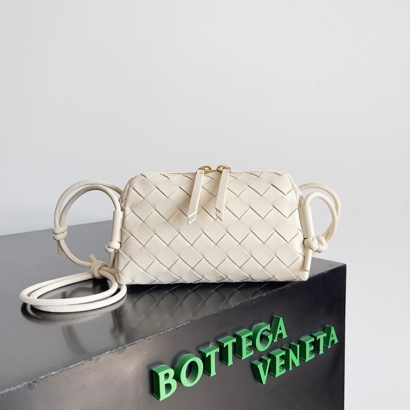 Bottega Veneta Concert Pouch(high-end grade) - Image 2