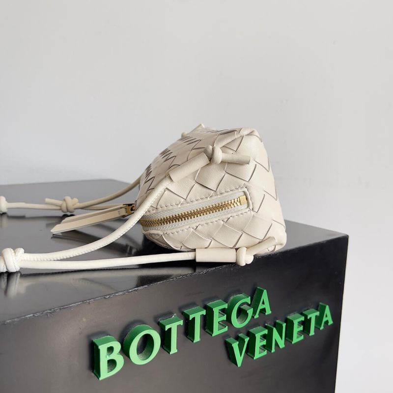 Bottega Veneta Concert Pouch(high-end grade) - Image 3