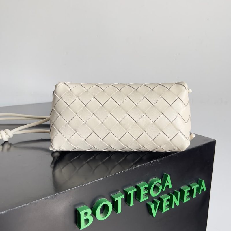 Bottega Veneta Concert Pouch(high-end grade) - Image 4