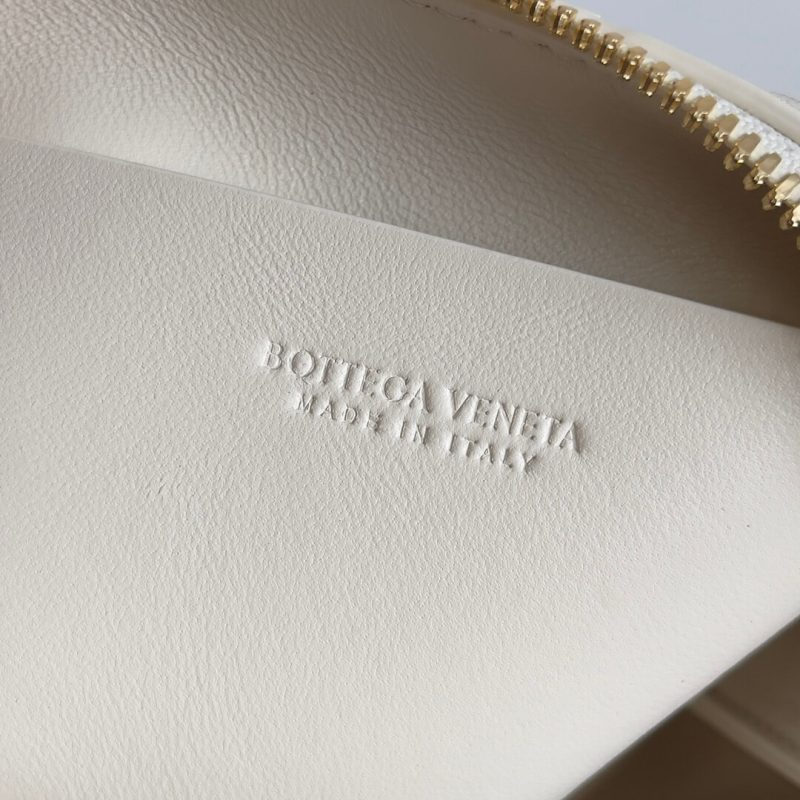 Bottega Veneta Concert Pouch(high-end grade) - Image 7