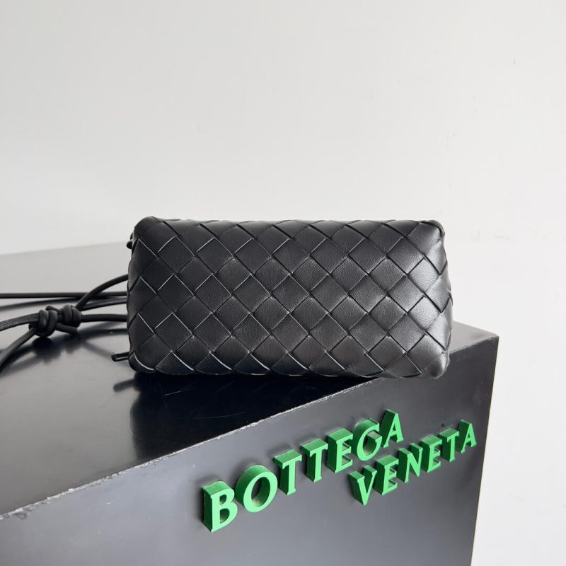 Bottega Veneta Concert Pouch(high-end grade) - Image 4