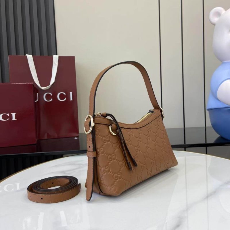 GG Emblem small shoulder bag - Image 3