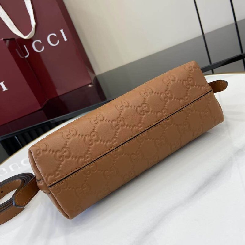 GG Emblem small shoulder bag - Image 5