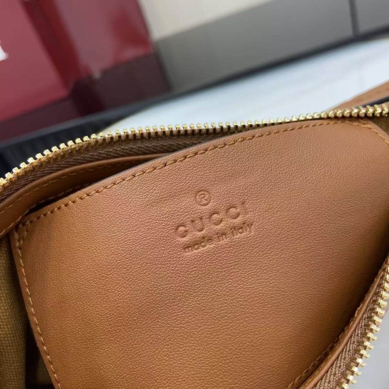 GG Emblem small shoulder bag - Image 7