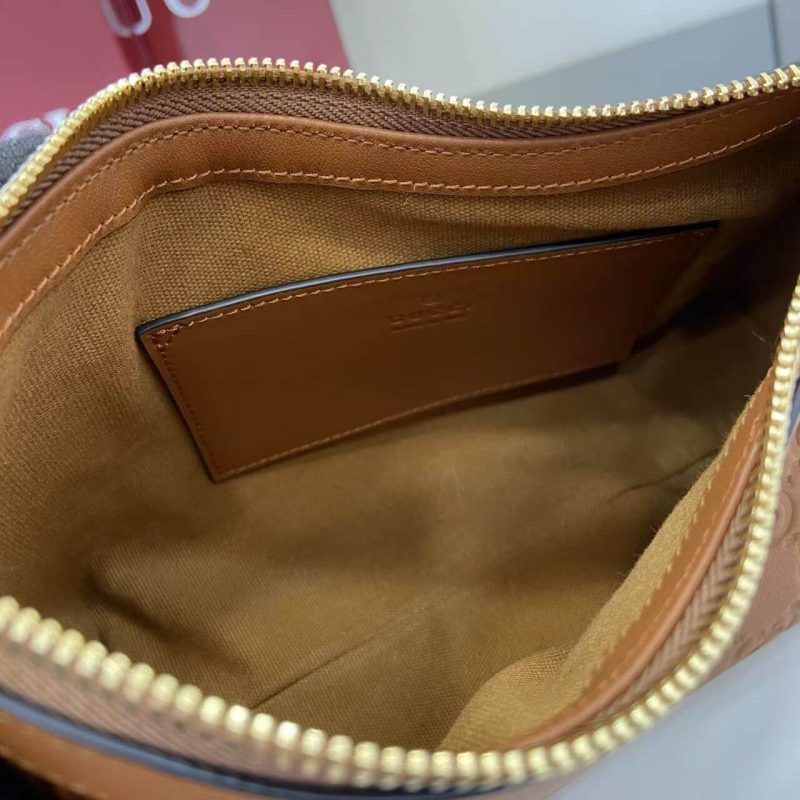 GG Emblem small shoulder bag - Image 8