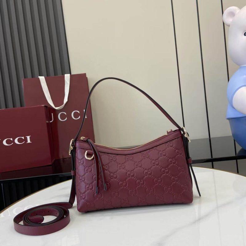 GG Emblem small shoulder bag - Image 2
