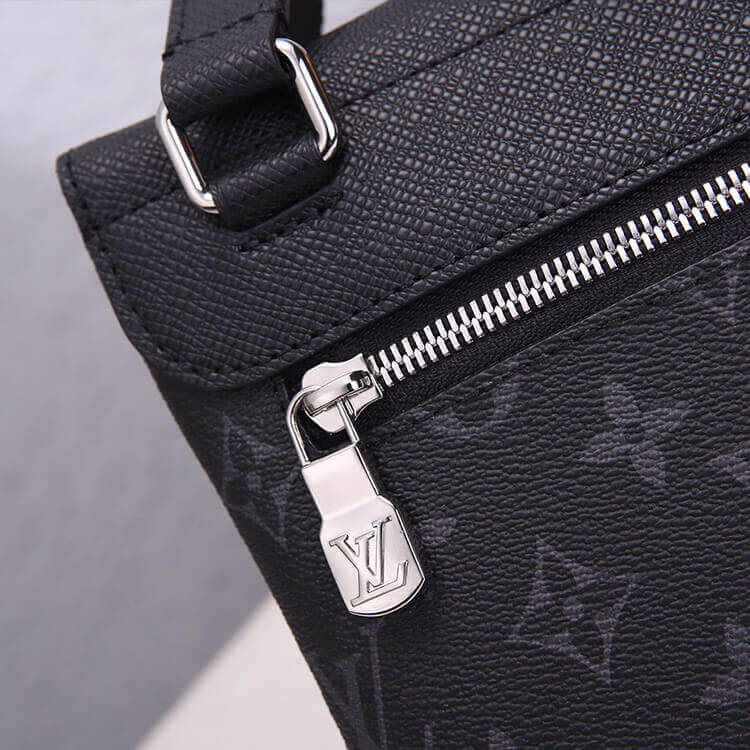 LV Outdoor Flap Messenger 6 LV Outdoor Flap Messenger - Image 6