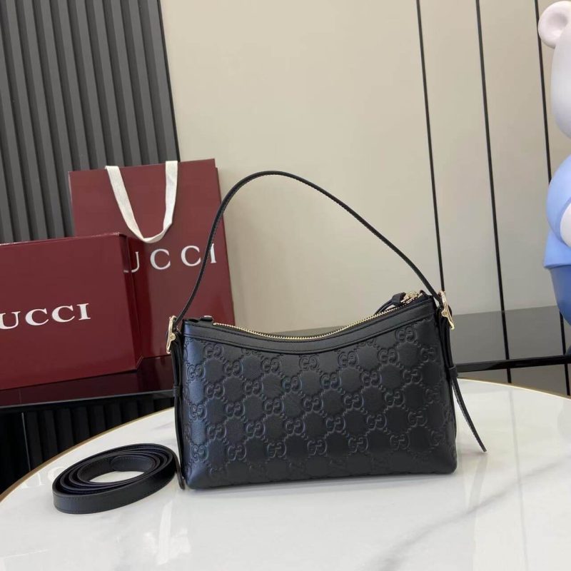 GG Emblem small shoulder bag - Image 4