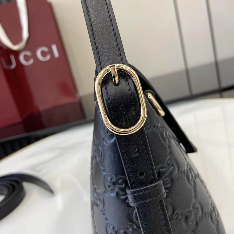 GG Emblem small shoulder bag - Image 6