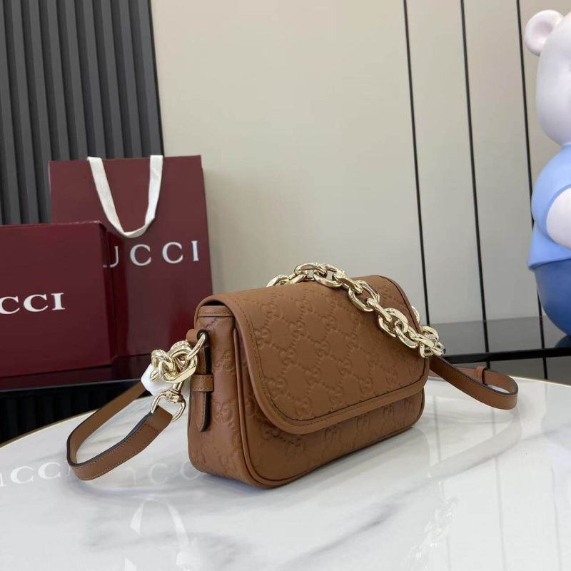 GG Emblem small shoulder bag - Image 3
