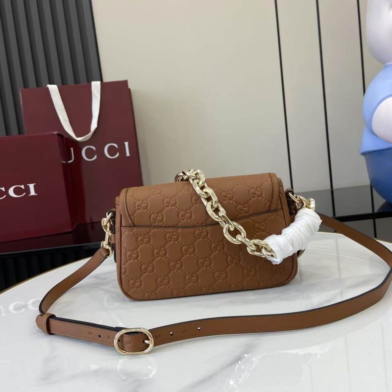 GG Emblem small shoulder bag - Image 4
