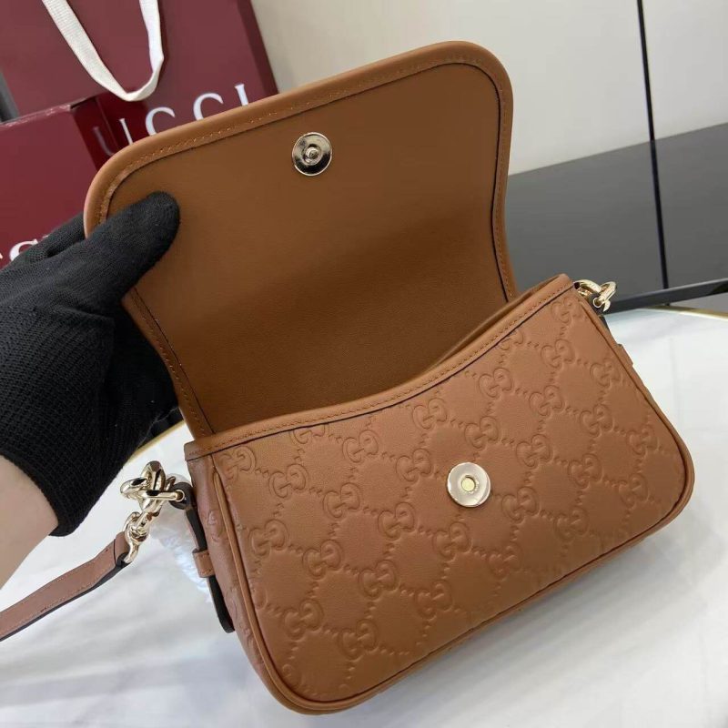 GG Emblem small shoulder bag - Image 6