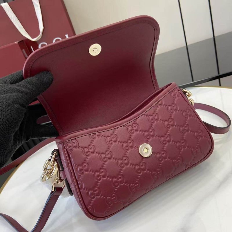 GG Emblem small shoulder bag - Image 6