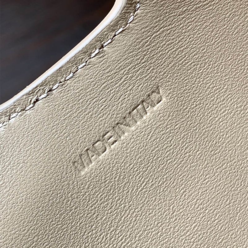 CELINE MEDIUM CAMILLE 16 SOFT BAG IN SMOOTH CALFSKIN(HIGH-END GRADE) - Image 7
