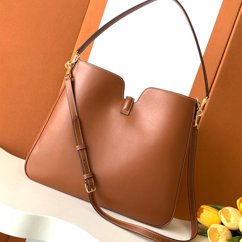 CELINE MEDIUM CAMILLE 16 SOFT BAG IN SMOOTH CALFSKIN(HIGH-END GRADE) - Image 4