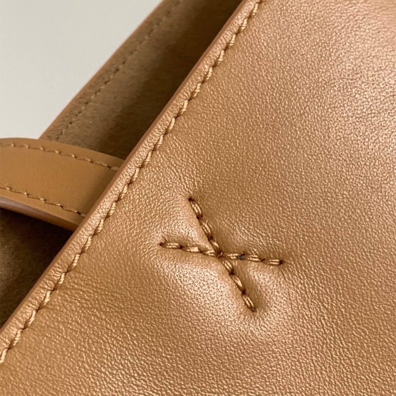 LOEWE Medium Puzzle Fold tote in shiny calfskin(HIGH-END GRADE) - Image 7