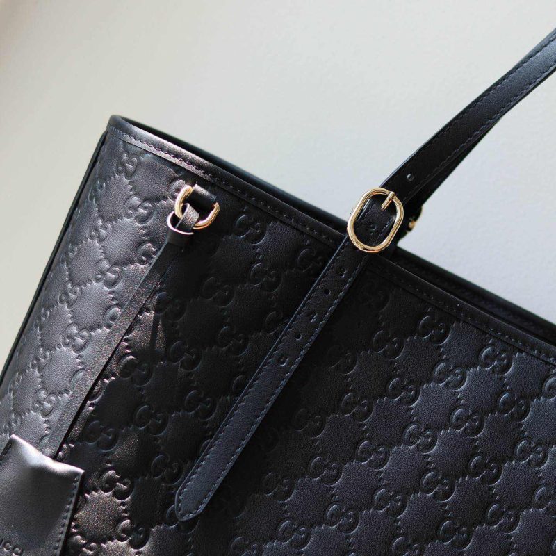 GG Emblem large tote bag - Image 6