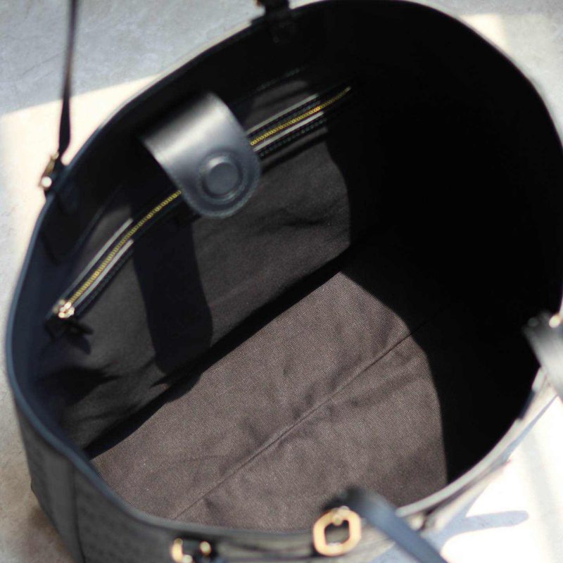 GG Emblem large tote bag - Image 8