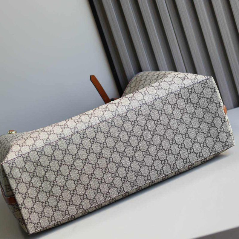 GG Emblem large tote bag - Image 5