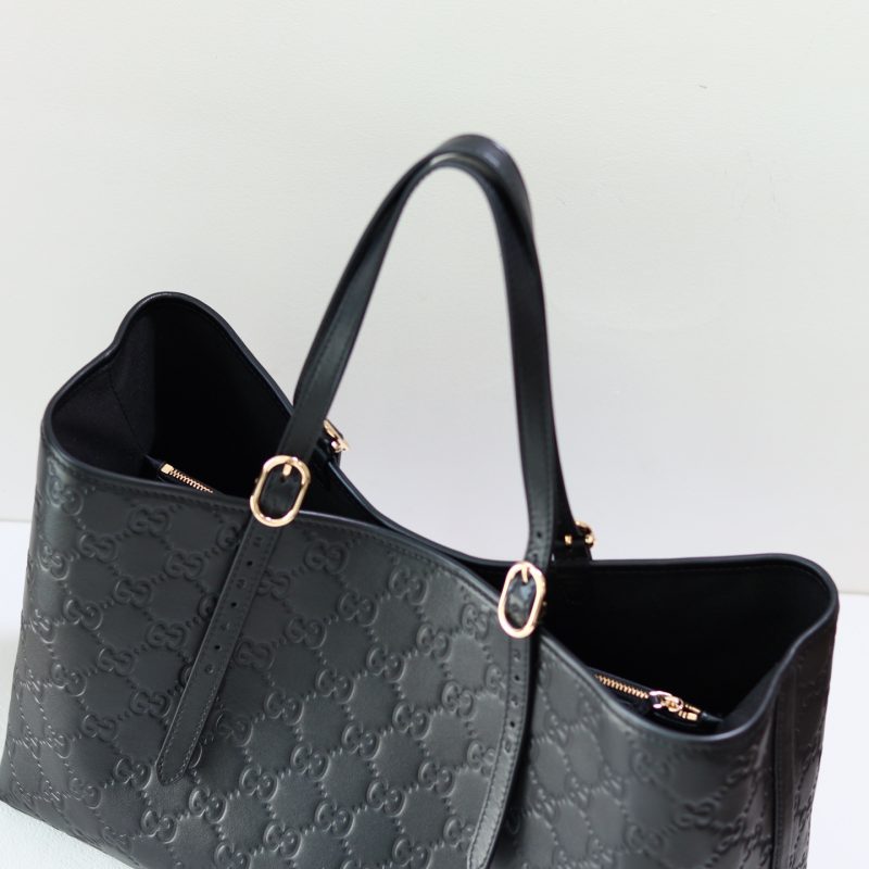 GG Emblem large tote bag - Image 6