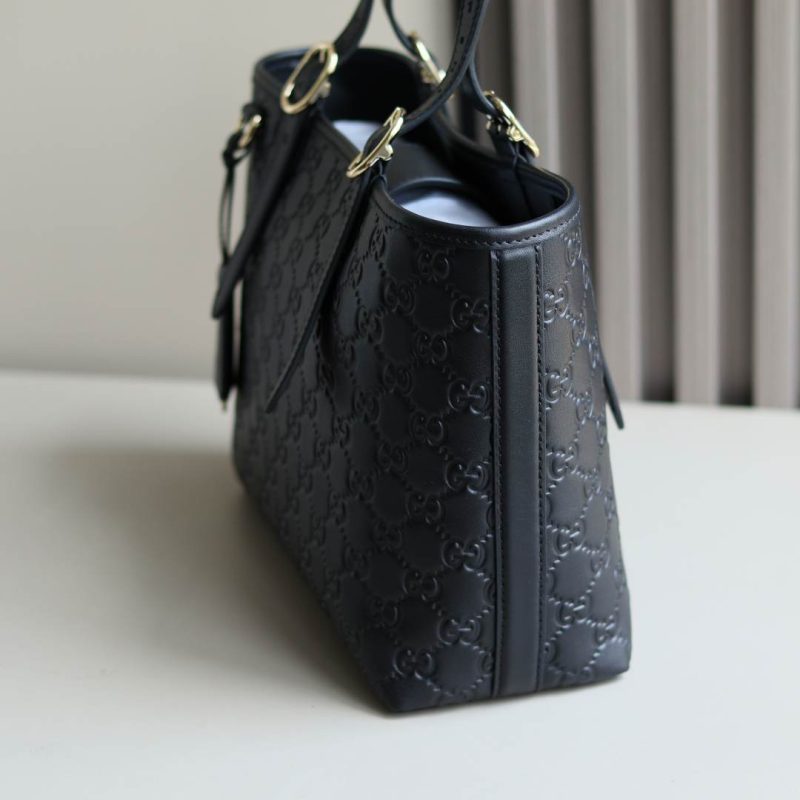 GG Emblem medium tote bag - Image 3