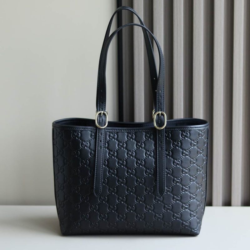 GG Emblem medium tote bag - Image 4