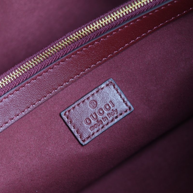 GG Emblem medium tote bag - Image 7