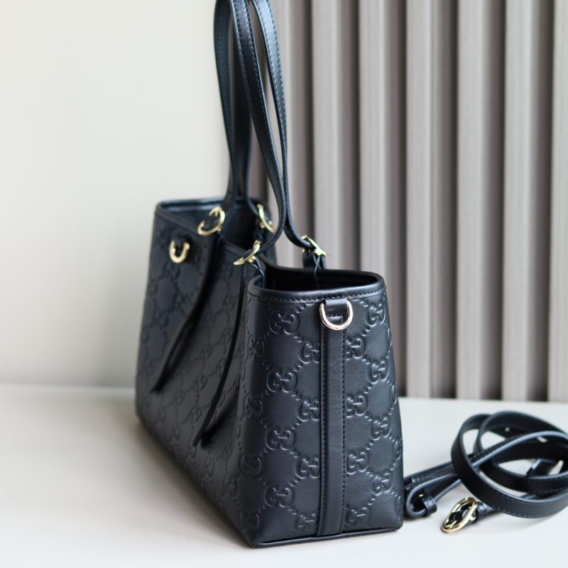 GG Emblem medium tote bag - Image 3