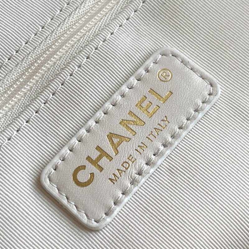 CHANEL Small Shopping Bag(high-end grade) - Image 7