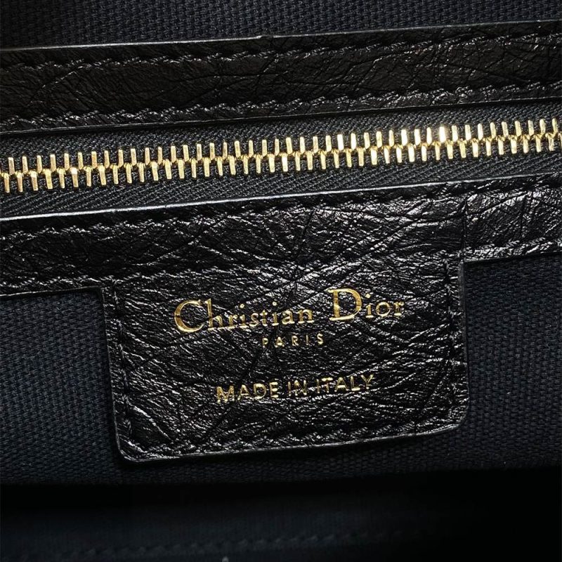 Dior Medium Dior Voyage Bag(high-end grade) - Image 7