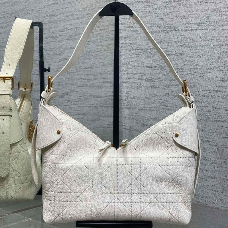 Dior Medium Dior Voyage Bag(high-end grade) - Image 4