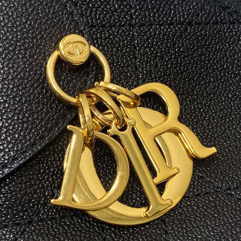 Dior Medium Dior Voyage Bag(high-end grade) - Image 6