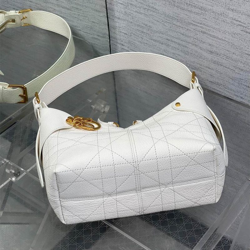 Dior Small Dior Voyage Bag(high-end grade) - Image 5