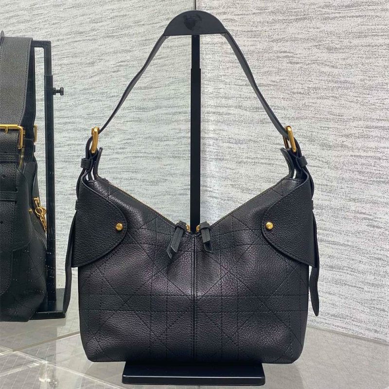 Dior Small Dior Voyage Bag(high-end grade) - Image 4