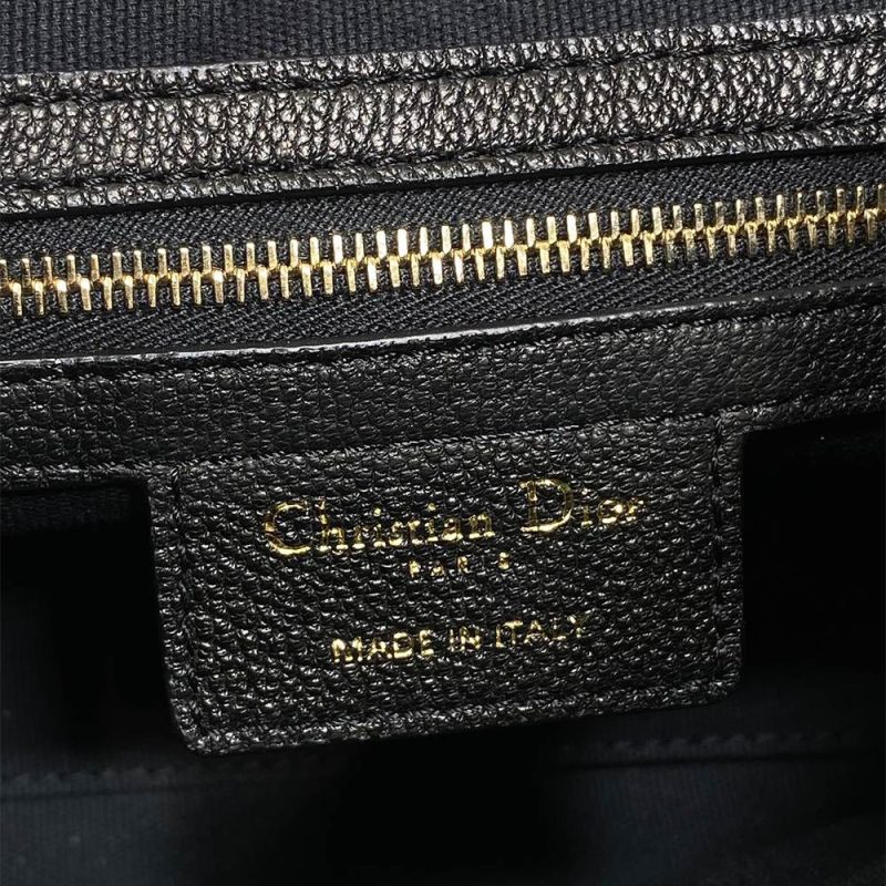 Dior Small Dior Voyage Bag(high-end grade) - Image 7