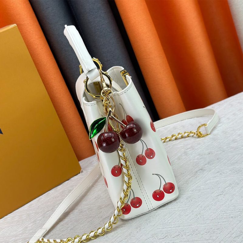 LV x TM Capucines - Image 3