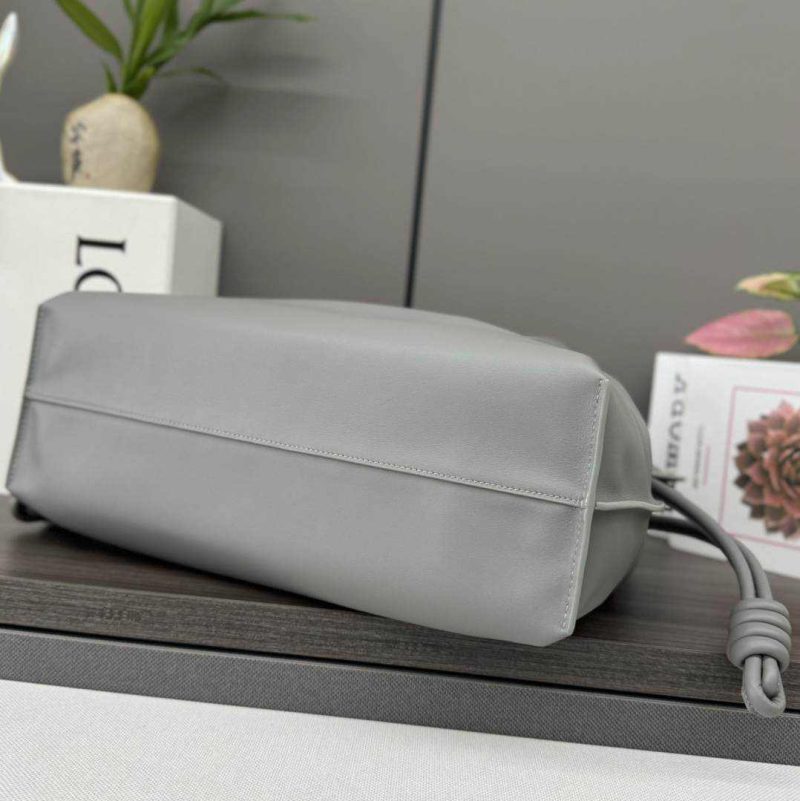 LOEWE Large Flamenco Nappa Leather Clutch(HIGH-END GRADE) - Image 5