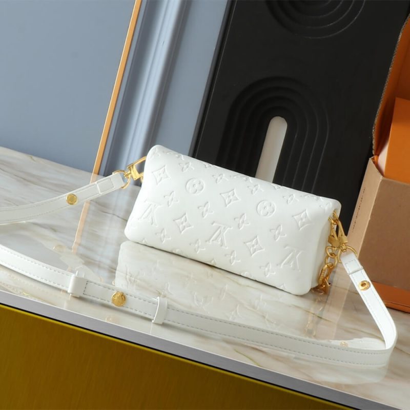LV Pochette Coussin - Image 4