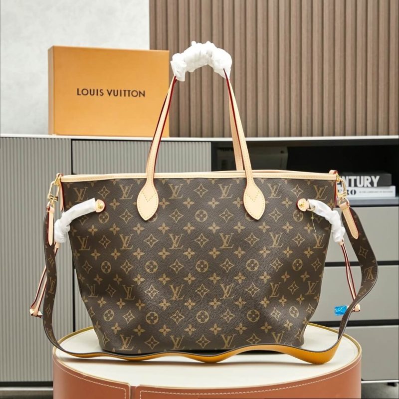 LV Neverfull Bandoulière Inside Out MM - Image 4