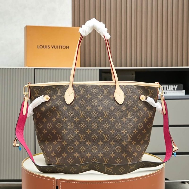 LV Neverfull Bandoulière Inside Out MM - Image 4