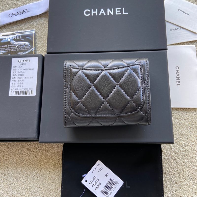 CHANEL Classic Small Flap Wallet - Image 4
