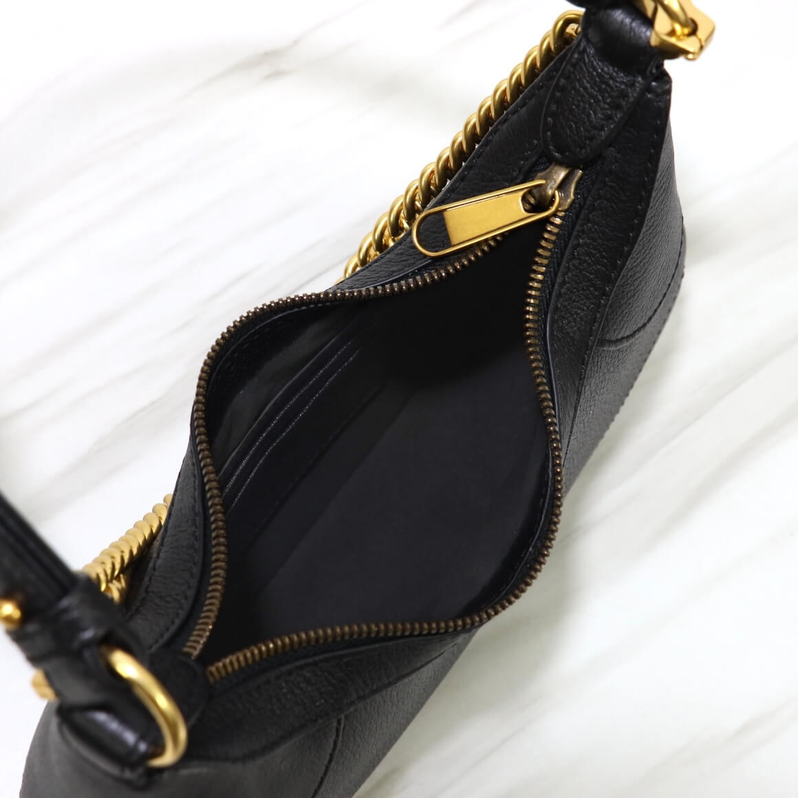 GUCCI Aphrodite small shoulder bag 8 GUCCI Aphrodite small shoulder bag - Image 8