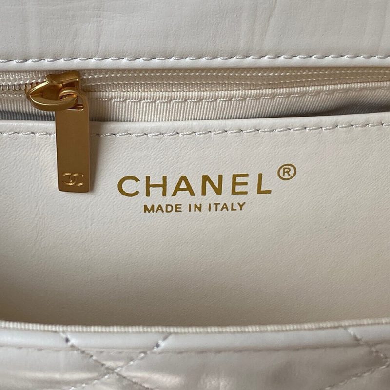 CHANEL MINI FLAP - Image 7