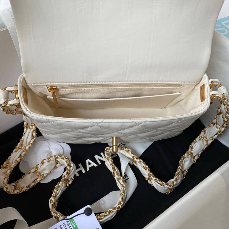 CHANEL MINI FLAP - Image 8