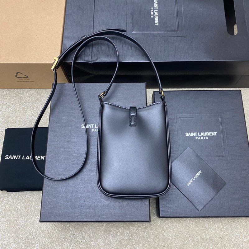YSL Le 5 à 7 mini vertical bag in shiny leather - Image 4