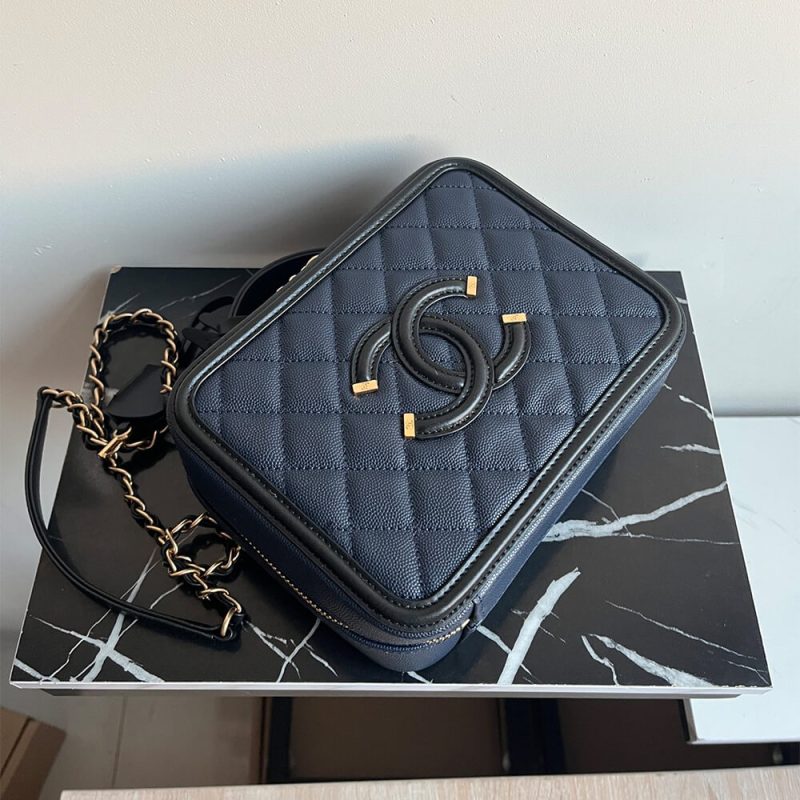 Chanel Medium Filigree Makeup Case - Image 3