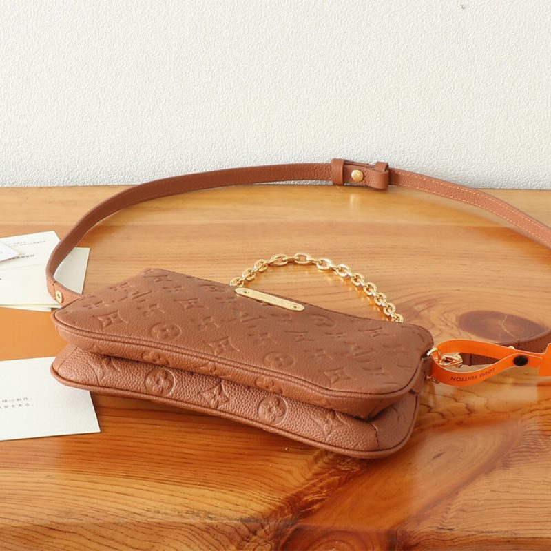 LV Liv Pochette - Image 5