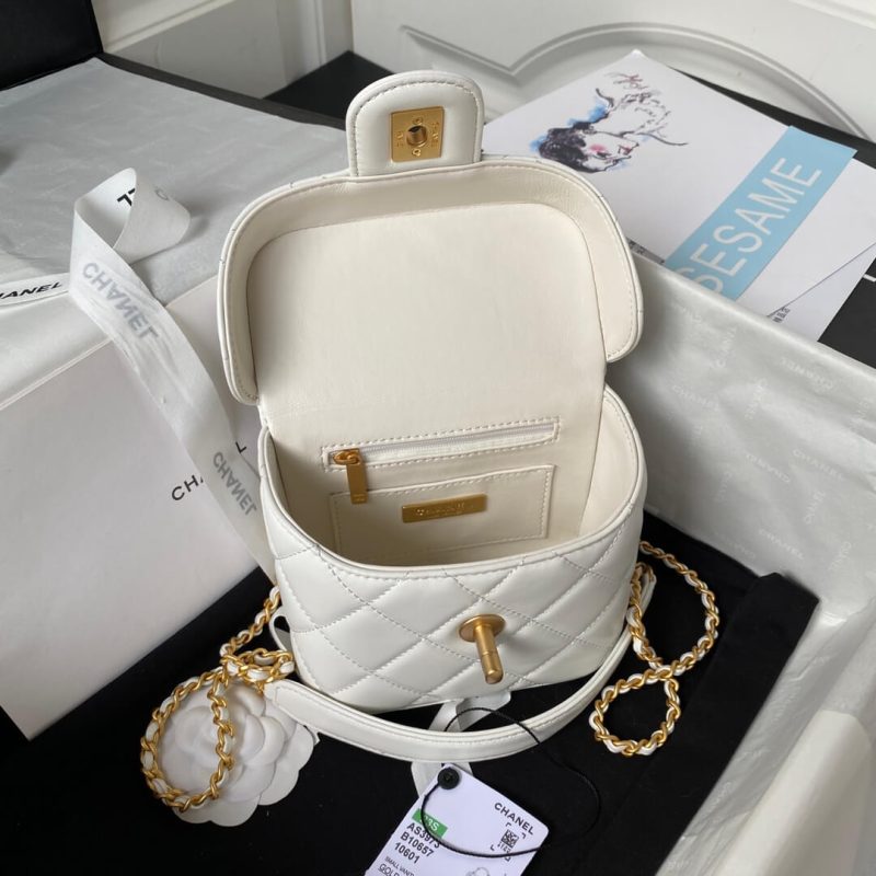 Chanel 23S handle cosmetic bag(high-end grade) - Image 8