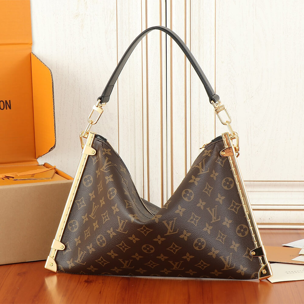 LV Lucky Trunk 4 LV Lucky Trunk - Image 4